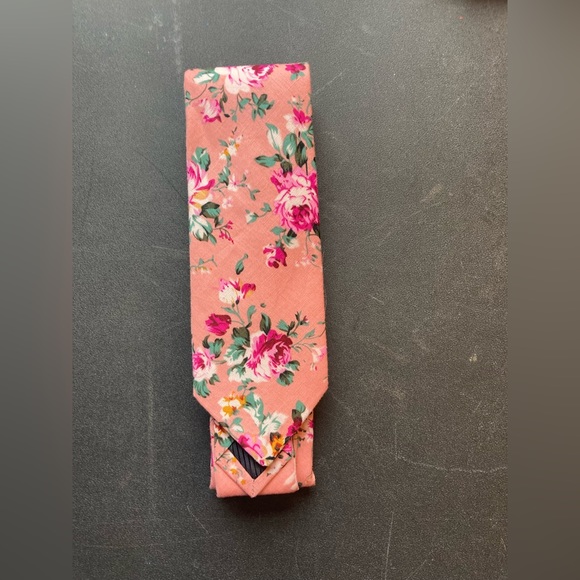 Tie set - Picture 2 of 7